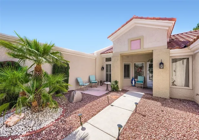 Photo 4 of Townhouse for sale at 10413 Junction Hl Dr, Las Vegas, NV 89134 | MLS# 2801800 | Listing updated on 2026-09-09