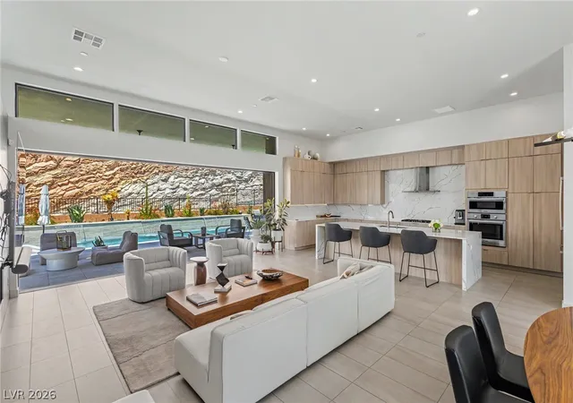 Photo 3 of Single family home for sale at 21 Sand Star Ln, Henderson, NV 89011 | MLS# 2801792 | Listing updated on 2026-10-05