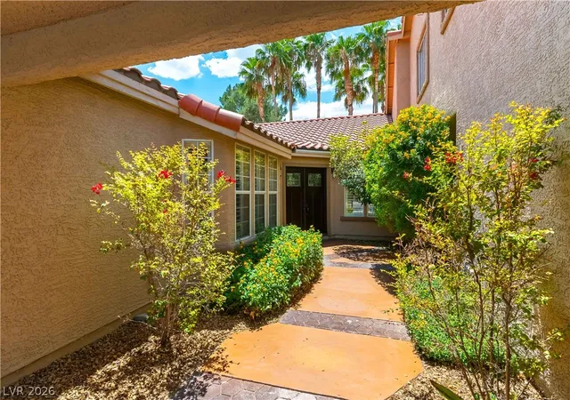 Photo 2 of Single family home for sale at 2813 High View Dr, Henderson, NV 89014 | MLS# 2800353 | Listing updated on 2026-08-31