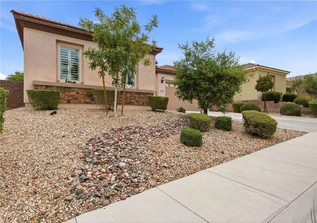 Photo 3 of Sale Pending at 2682 Paris Amour St, Henderson, NV 89044 | MLS# 2802150 | Listing updated on 2026-09-11