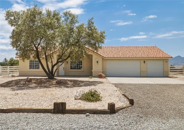 Photo 1 of Single family home for sale at 841 E Falcon St, Pahrump, NV 89048 | MLS# 2802433 | Listing updated on 2026-09-30