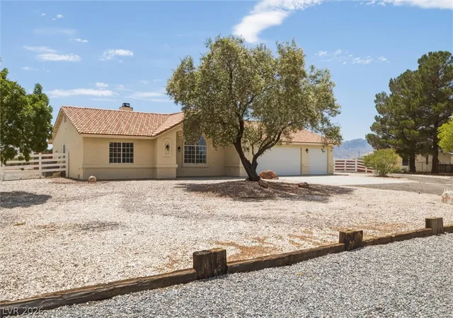 Photo 2 of Single family home for sale at 841 E Falcon St, Pahrump, NV 89048 | MLS# 2802433 | Listing updated on 2026-09-30