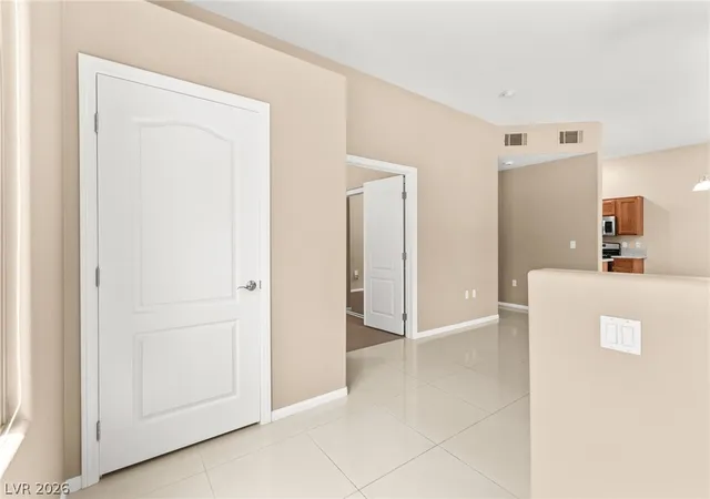 Listing Photo 5 - Condo for sale in building located at 8805 Jeffreys St, Las Vegas, NV 89123 - Unit #1114