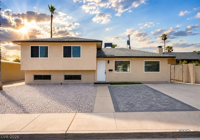 Single family home for sale at 6225 Arlington Ave, Las Vegas, NV 89107 | MLS# 2802113