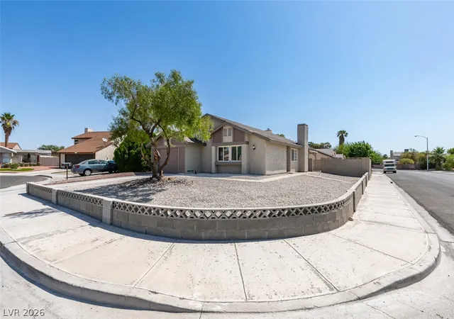 Photo 3 of Single family home for sale at 7194 Hardtack Cir, Las Vegas, NV 89119 | MLS# 2802833 | Listing updated on 2026-09-10