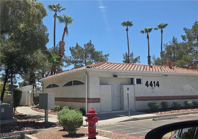 Listing Photo 5 - Condo for sale in building located at 4320 W Lake Mead Blvd, Las Vegas, NV 89108 - Unit #202