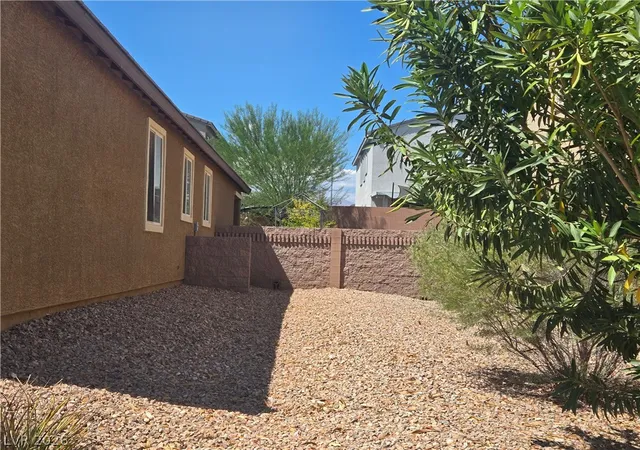 Photo 2 of Single family home for sale at 2804 Graceful Grv Ave, North Las Vegas, NV 89032 | MLS# 2802745 | Listing updated on 2026-09-09