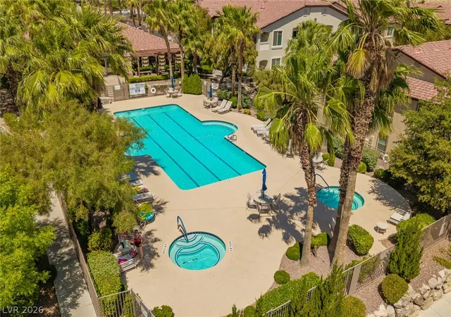 Listing Photo 5 - Condo for sale in building located at 3364 Indian Shadow St, Las Vegas, NV 89129 - Unit #203