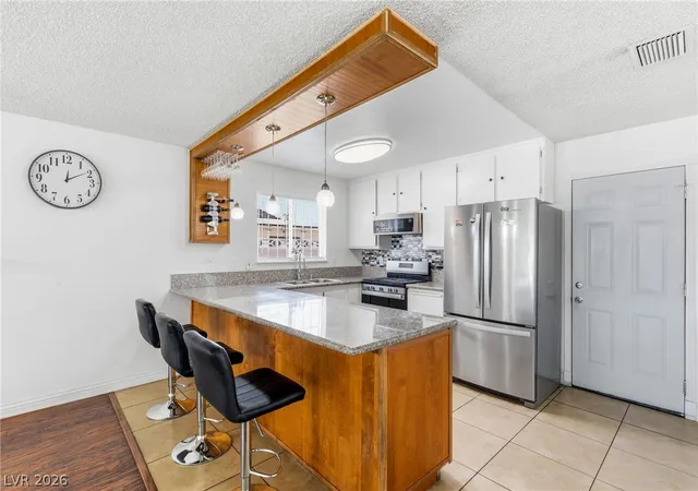 Photo 3 of Single family home for sale at 3948 Oakhill Ave, Las Vegas, NV 89121 | MLS# 2802728 | Listing updated on 2026-08-30
