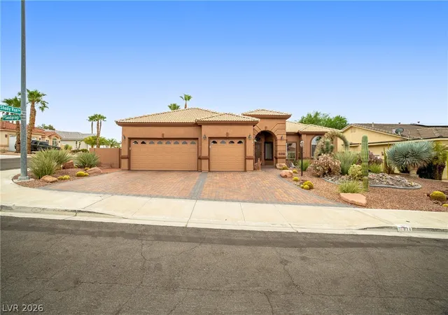 Photo 2 of Single family home for sale at 824 Sandsprings St, Henderson, NV 89011 | MLS# 2803241 | Listing updated on 2026-08-30