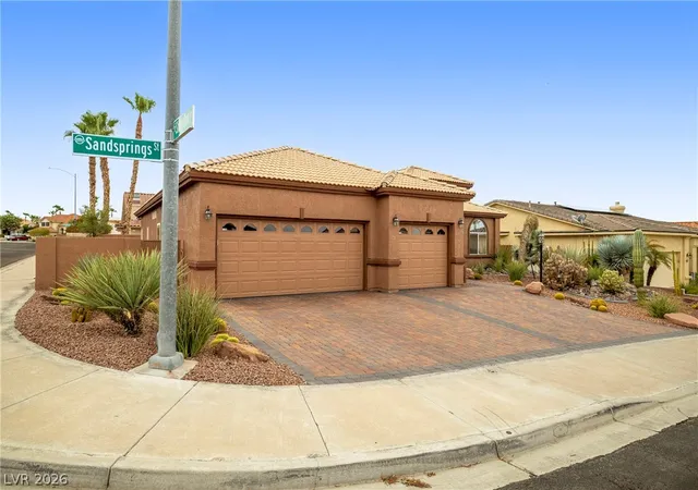 Photo 3 of Single family home for sale at 824 Sandsprings St, Henderson, NV 89011 | MLS# 2803241 | Listing updated on 2026-08-30