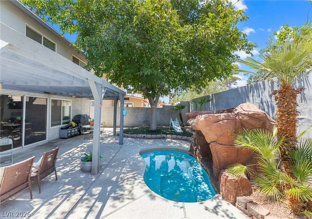 Photo 3 of Single family home for sale at 4879 W Montara Cir, Las Vegas, NV 89121 | MLS# 2802590 | Listing updated on 2026-09-02