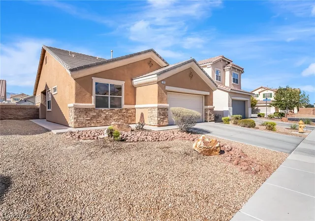Photo 2 of Single family home for sale at 320 Fox Blitz Ave, North Las Vegas, NV 89031 | MLS# 2803410 | Listing updated on 2026-09-09