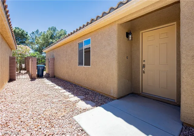 Photo 3 of Sale Pending at 5657 Harbour Pointe Ave, Las Vegas, NV 89122 | MLS# 2803422 | Listing updated on 2026-09-18