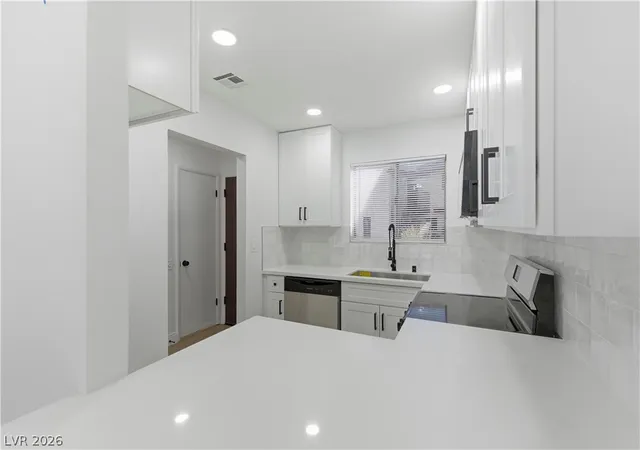 Listing Photo 4 - Condo for sale in building located at 2341 Wooster Cir, Las Vegas, NV 89108 - Unit #B