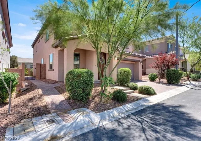 Photo 2 of Sale Pending at 10521 Sparks Summit Ln, Las Vegas, NV 89166 | MLS# 2803502 | Listing updated on 2026-08-31