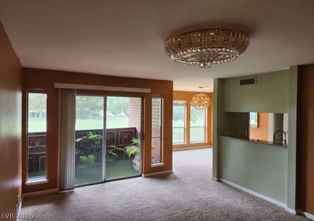 Listing Photo 4 - Condo for sale in building located at 2838 Loveland Dr, Las Vegas, NV 89109 - Unit #1616