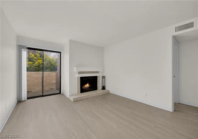 Listing Photo 5 - Condo for sale in building located at 2985 Juniper Hls Blvd, Las Vegas, NV 89142 - Unit #202