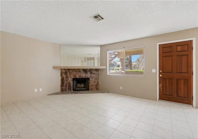 Listing Photo 1 - Condo for sale in building located at 925 Sulphur Springs Ln, Las Vegas, NV 89128 - Unit #101