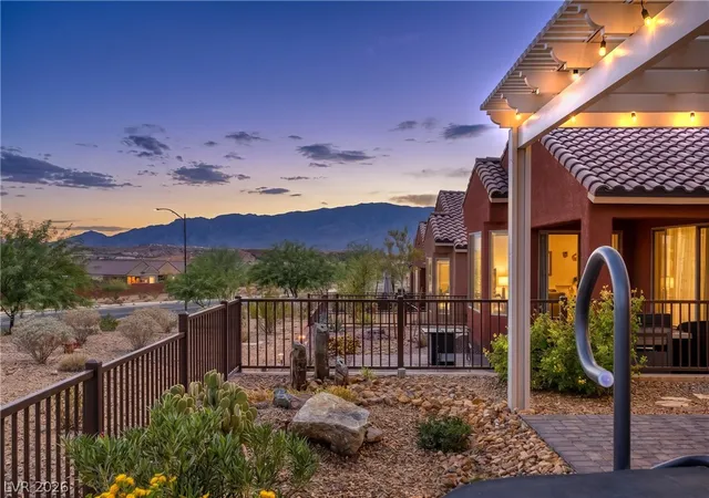 Photo 2 of Single family home for sale at 945 Outlook Trl, Mesquite, NV 89034 | MLS# 2803775 | Listing updated on 2026-09-28