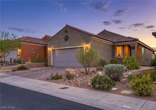 Photo 3 of Single family home for sale at 945 Outlook Trl, Mesquite, NV 89034 | MLS# 2803775 | Listing updated on 2026-09-28