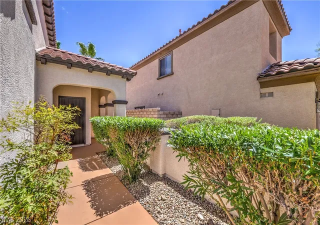 Photo 4 of Sale Pending at 1064 Calvia St, Las Vegas, NV 89138 | MLS# 2802389 | Listing updated on 2026-09-04