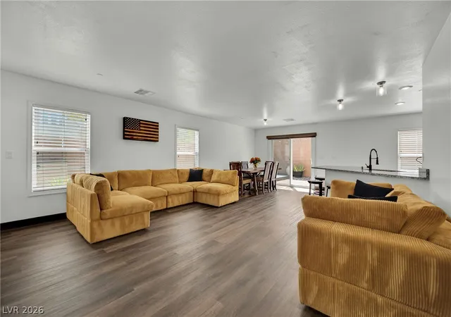 Photo 3 of Sale Pending at 2819 Falling Mist St, Henderson, NV 89044 | MLS# 2804543 | Listing updated on 2026-10-02