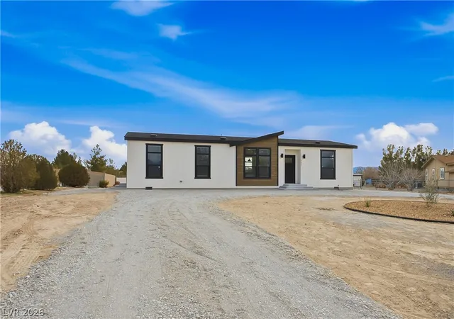 Photo 3 of Manufactured home for sale at 5621 E Saddletree Rd, Pahrump, NV 89061 | MLS# 2802577 | Listing updated on 2026-09-24