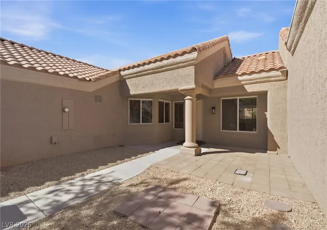 Photo 2 of Townhouse for sale at 8612 Prairie Hl Dr, Las Vegas, NV 89134 | MLS# 2804952 | Listing updated on 2026-09-11