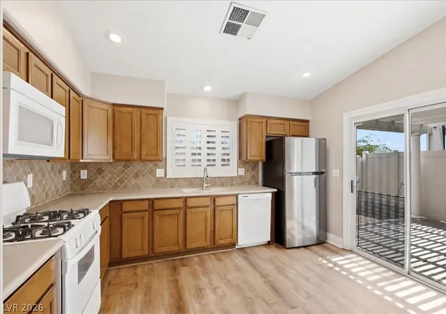 Photo 2 of Townhouse for sale at 5325 Blue Oat Ave, Las Vegas, NV 89141 | MLS# 2804670 | Listing updated on 2026-09-26