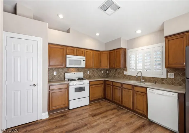 Photo 3 of Townhouse for sale at 5325 Blue Oat Ave, Las Vegas, NV 89141 | MLS# 2804670 | Listing updated on 2026-09-26