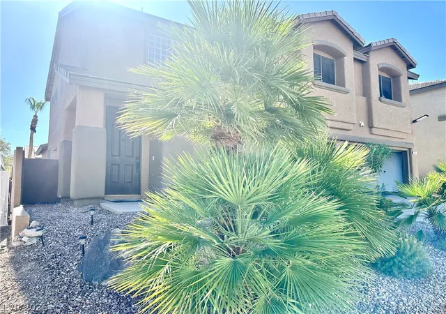 Photo 3 of Single family home for sale at 52 Green Hills Ct, Henderson, NV 89012 | MLS# 2805085 | Listing updated on 2026-09-12