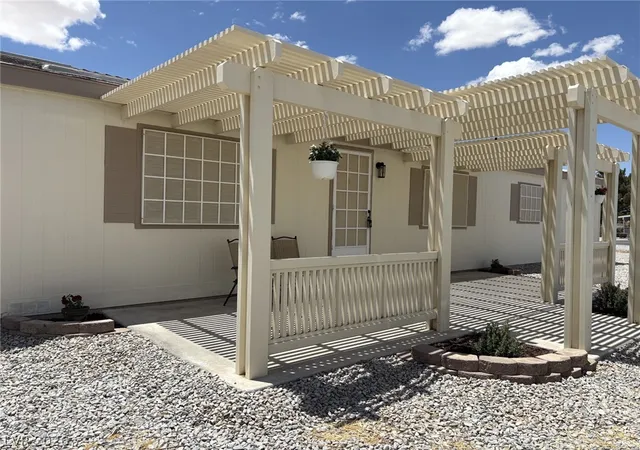 Photo 3 of Manufactured home for sale at 3231 Paiute Blvd, Pahrump, NV 89061 | MLS# 2805331 | Listing updated on 2026-09-23