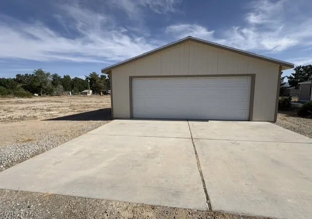 Photo 3 of Manufactured home for sale at 3231 Paiute Blvd, Pahrump, NV 89061 | MLS# 2805331 | Listing updated on 2026-09-23