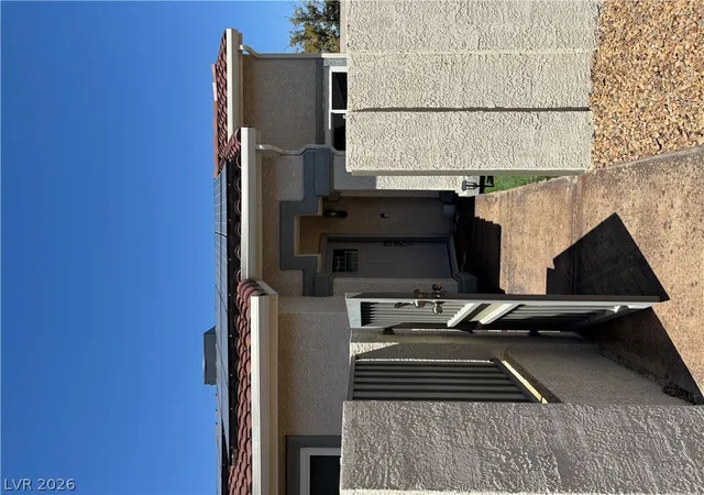 Photo 3 of Sale Pending at 470 Palegold St, Henderson, NV 89012 | MLS# 2805257 | Listing updated on 2026-09-02