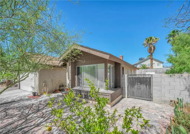 Photo 2 of Single family home for sale at 4163 Honeycomb Dr, Las Vegas, NV 89147 | MLS# 2805383 | Listing updated on 2026-10-01
