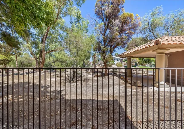 Listing Photo 5 - Condo for sale in building located at 4910 Black Bear Rd, Las Vegas, NV 89149 - Unit #101