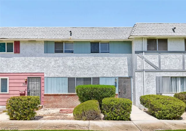 Photo 3 of Townhouse for sale at 532 Greenbriar Townhouse Way, Las Vegas, NV 89121 | MLS# 2804593 | Listing updated on 2026-09-03