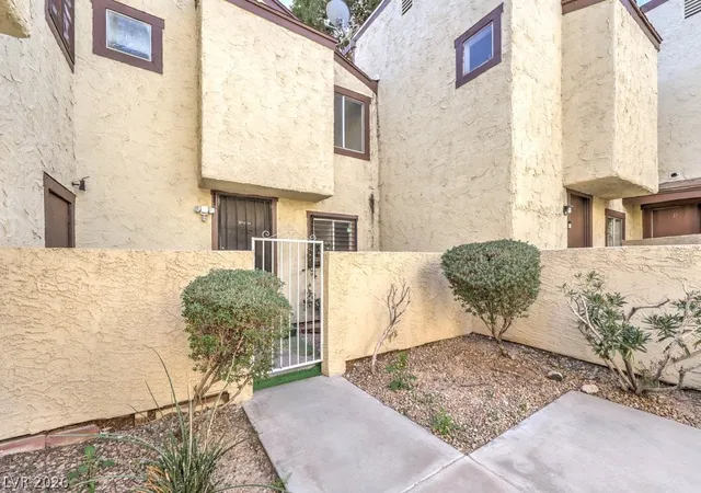 Photo 2 of Townhouse for sale at 5047 Spencer St #B, Las Vegas, NV 89119 | MLS# 2806085 | Listing updated on 2026-09-11