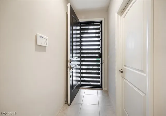 Photo 3 of Single family home for sale at 72 Summer Rhapsody Ave, Henderson, NV 89015 | MLS# 2805944 | Listing updated on 2026-09-03