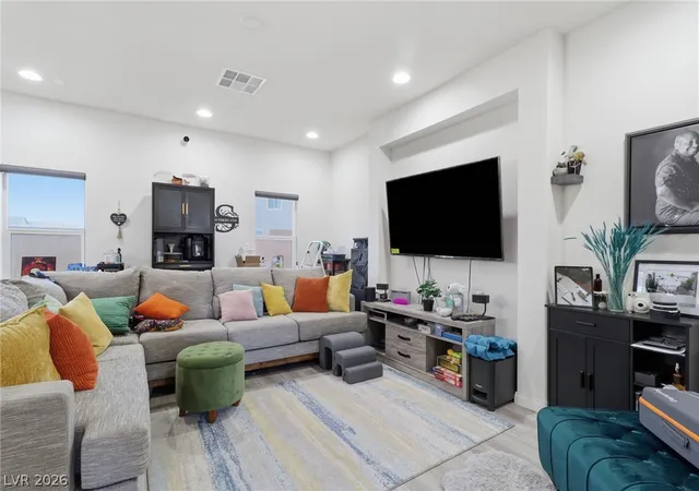 Photo 3 of Single family home for sale at 5625 Canoe Ridge Ct, Las Vegas, NV 89141 | MLS# 2805735 | Listing updated on 2026-09-11