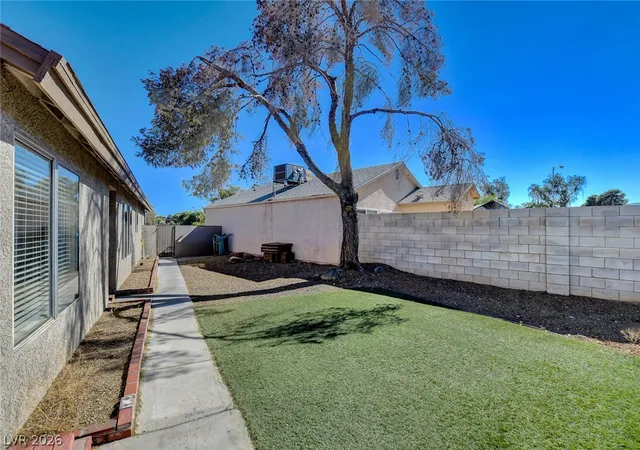 Photo 4 of Sale Pending at 6872 Arroyo Ave, Las Vegas, NV 89103 | MLS# 2806540 | Listing updated on 2026-09-11