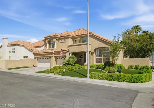 Photo 3 of Single family home for sale at 20 Firedrake Ter, Henderson, NV 89074 | MLS# 2805967 | Listing updated on 2026-09-19