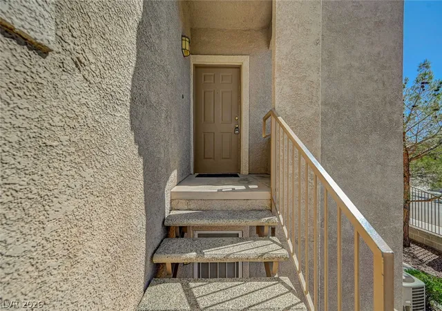 Listing Photo 4 - Condo for sale in building located at 9470 Peace Wy, Las Vegas, NV 89147 - Unit #238