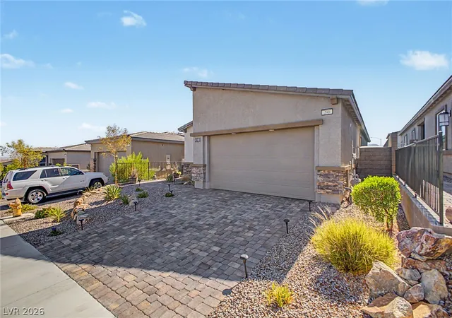 Photo 3 of Sale Pending at 290 Fossil Fls St, Henderson, NV 89015 | MLS# 2806603 | Listing updated on 2026-08-31