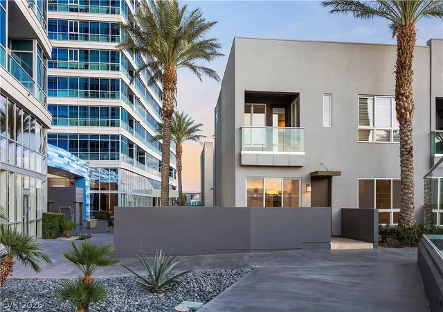 Listing Photo 5 - Condo for sale in building located at 4565 Dean Martin Dr, Las Vegas, NV 89103 - Unit #102