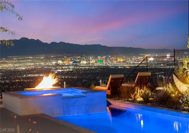 Photo 3 of Single family home for sale at 571 Overlook Rim Dr, Henderson, NV 89012 | MLS# 2807022 | Listing updated on 2026-09-23