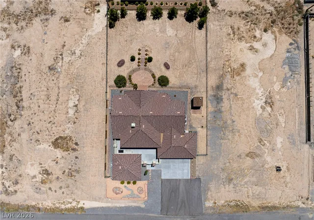 Photo 2 of Single family home for sale at 381 E Kiowa St, Pahrump, NV 89048 | MLS# 2806963 | Listing updated on 2026-09-22