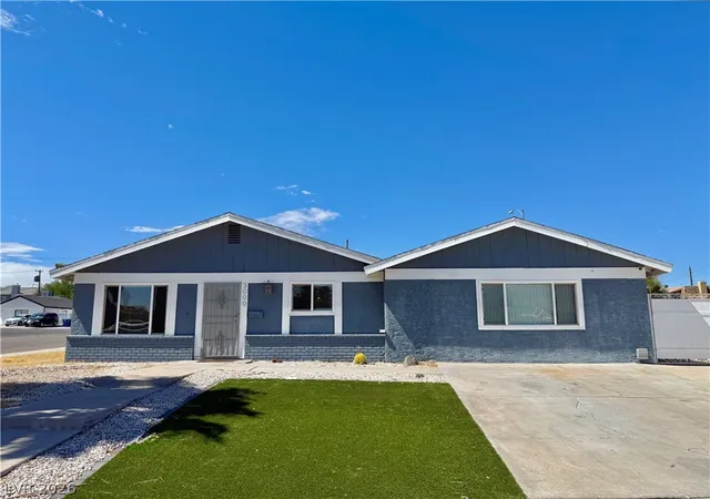 Photo 1 of Single family home for sale at 3000 Liberty Cir, Las Vegas, NV 89121 | MLS# 2807078 | Listing updated on 2026-09-11