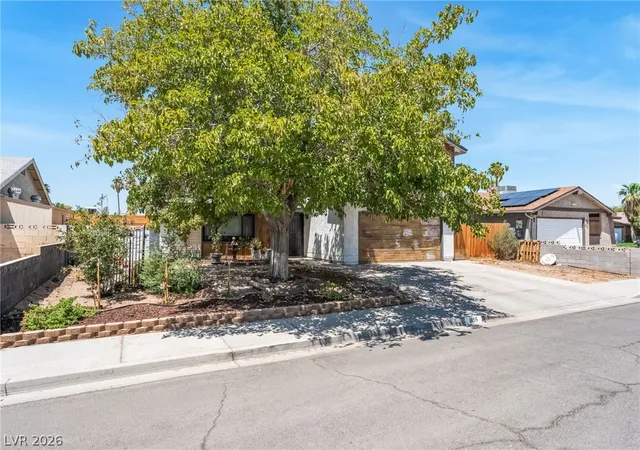 Photo 3 of Single family home for sale at 1855 Twin Oaks Ave, Las Vegas, NV 89156 | MLS# 2804467 | Listing updated on 2026-08-31